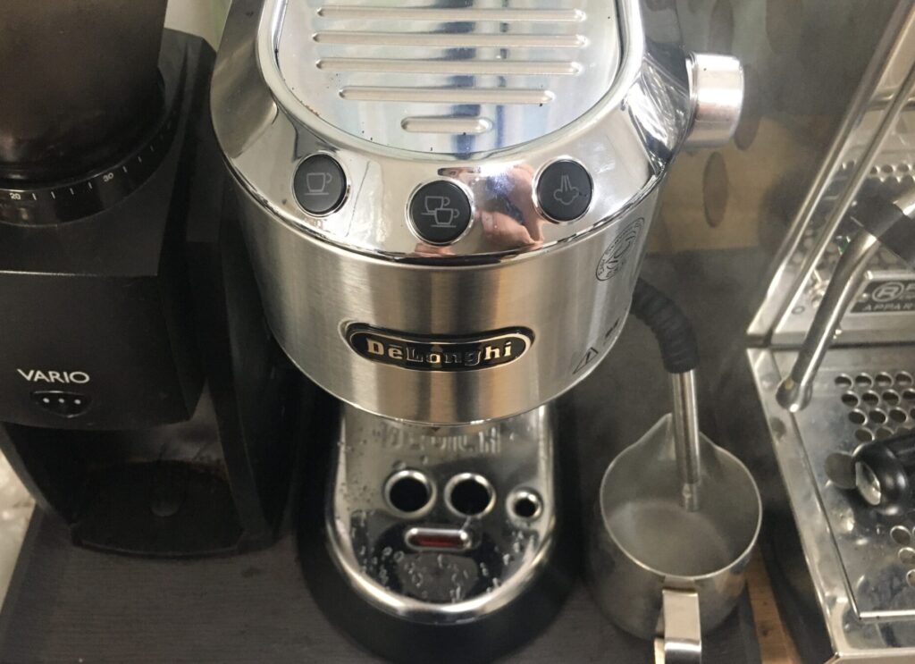 初心者におすすめ！DeLonghi エスプレッソマシン ♡コーヒー器具 デロンギ デディカ アルテ エスプレッソ・カプチーノメーカー